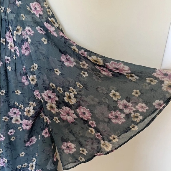 American Eagle Green Floral Sheer Ruffle Cardigan - Picture 2 of 5